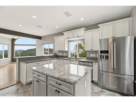 215 Eagle Drive Roseburg OR 97471