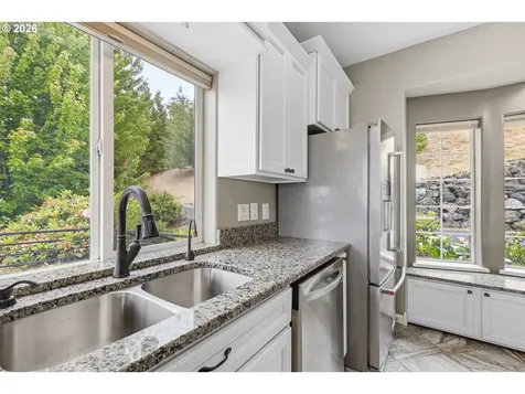 215 Eagle Drive Roseburg OR 97471