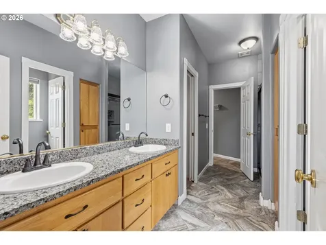 215 Eagle Drive Roseburg OR 97471