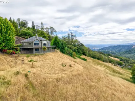 215 Eagle Drive Roseburg OR 97471