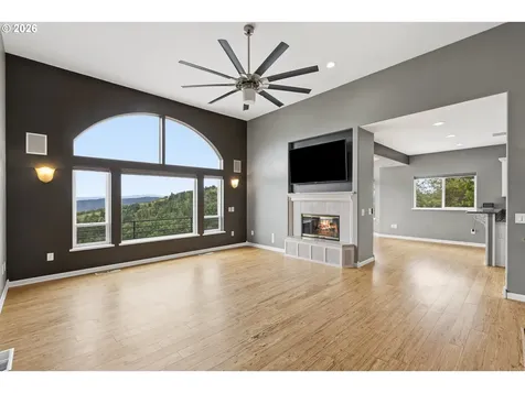 215 Eagle Drive Roseburg OR 97471