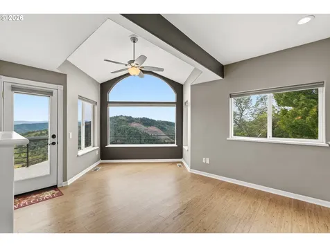 215 Eagle Drive Roseburg OR 97471