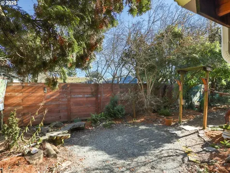 4220 SE 72nd Avenue Portland OR 97206