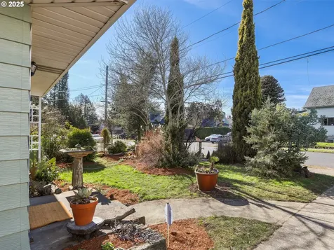 4220 SE 72nd Avenue Portland OR 97206