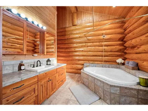 125 Kestrel Lane Roseburg OR 97471