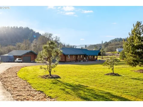 125 Kestrel Lane Roseburg OR 97471