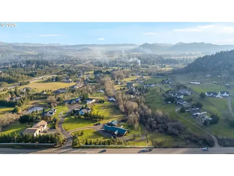 125 Kestrel Lane Roseburg OR 97471