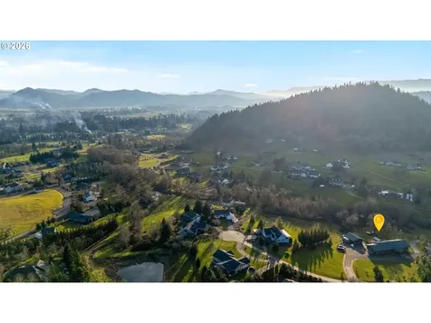 125 Kestrel Lane Roseburg OR 97471