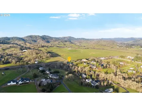 125 Kestrel Lane Roseburg OR 97471