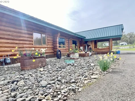 125 Kestrel Lane Roseburg OR 97471