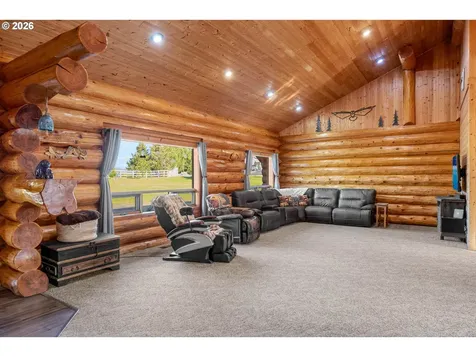 125 Kestrel Lane Roseburg OR 97471