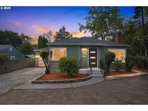 6007 SW 45th Avenue Portland OR 97221