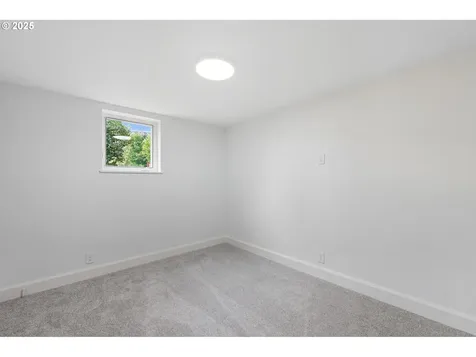 6007 SW 45th Avenue Portland OR 97221