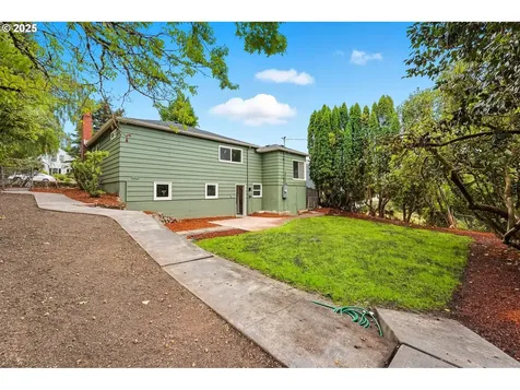 6007 SW 45th Avenue Portland OR 97221