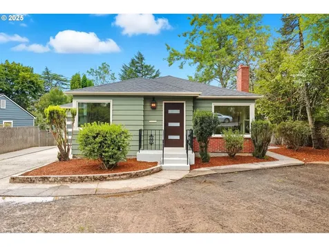 6007 SW 45th Avenue Portland OR 97221