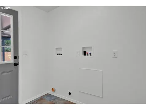 2545 W Military Avenue Roseburg OR 97471