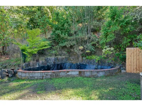2545 W Military Avenue Roseburg OR 97471