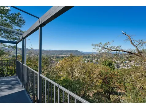 2545 W Military Avenue Roseburg OR 97471