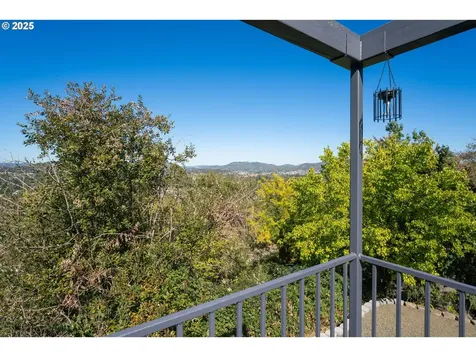2545 W Military Avenue Roseburg OR 97471