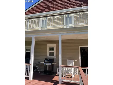 88098 Riverview Avenue Mapleton OR 97453