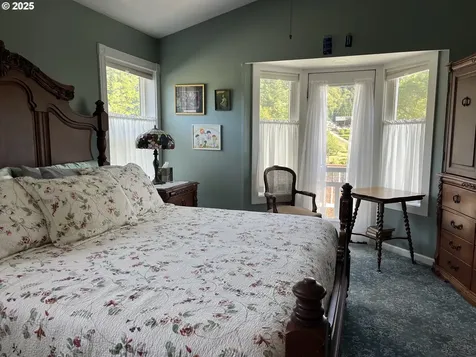 88098 Riverview Avenue Mapleton OR 97453