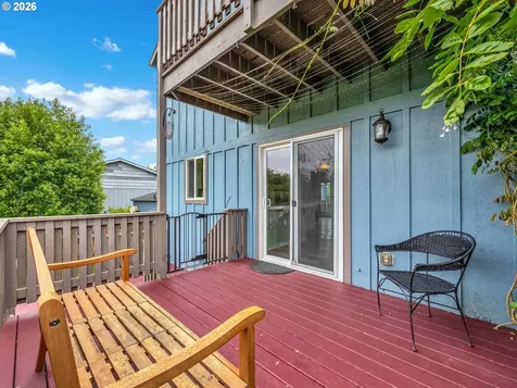 221 N Main Avenue Warrenton OR 97146