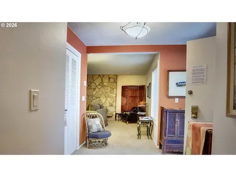 68651 E Bowmans Circle Welches OR 97067