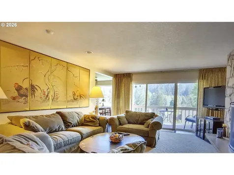 68651 E Bowmans Circle Welches OR 97067