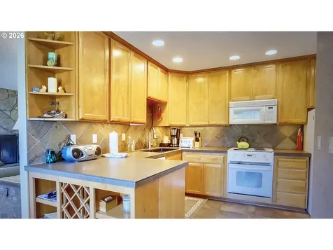 68651 E Bowmans Circle Welches OR 97067