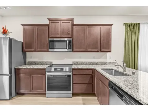 1411 W 16th Avenue La Center WA 98629