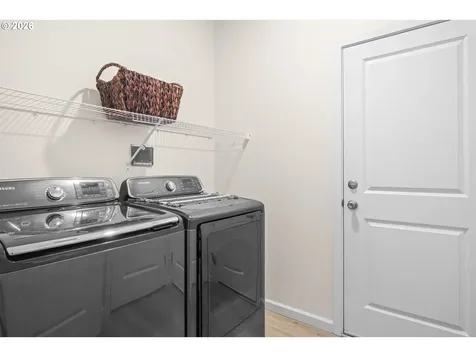 1411 W 16th Avenue La Center WA 98629