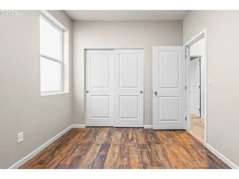 1411 W 16th Avenue La Center WA 98629