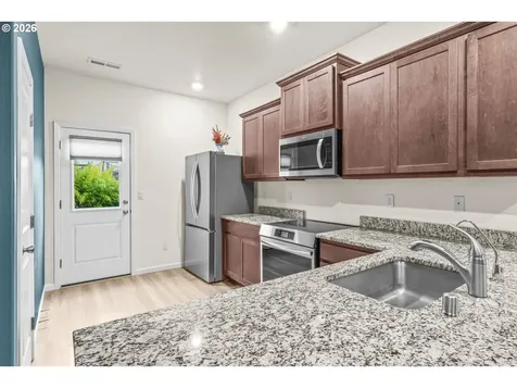 1411 W 16th Avenue La Center WA 98629