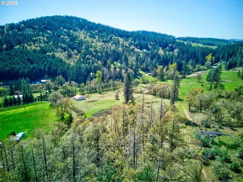 2119 San Souci Drive Roseburg OR 97471