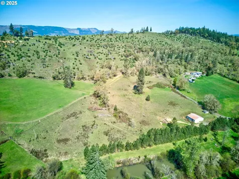 2119 San Souci Drive Roseburg OR 97471