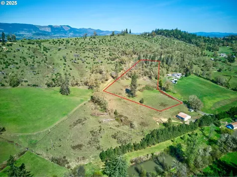 2119 San Souci Drive Roseburg OR 97471