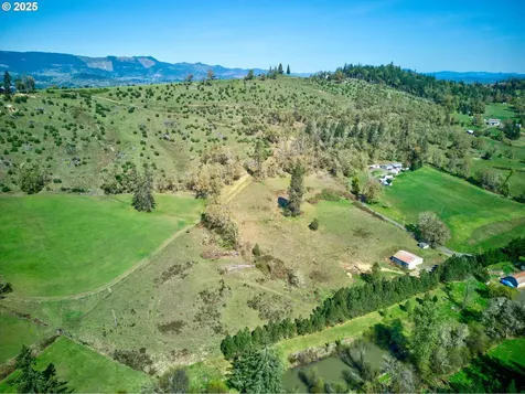 2119 San Souci Drive Roseburg OR 97471