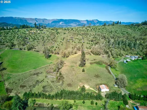 2119 San Souci Drive Roseburg OR 97471