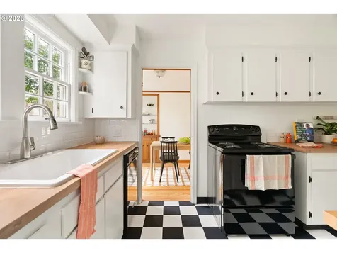 6526 NE 24th Avenue Portland OR 97211