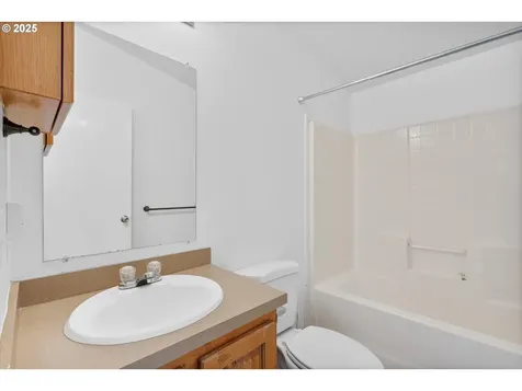 13996 Holcomb Boulevard Oregon City OR 97045