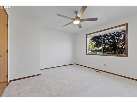 1200 E Johnson Court Newberg OR 97132