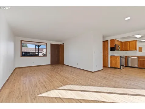 1200 E Johnson Court Newberg OR 97132
