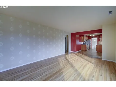 703 28th Avenue Longview WA 98632