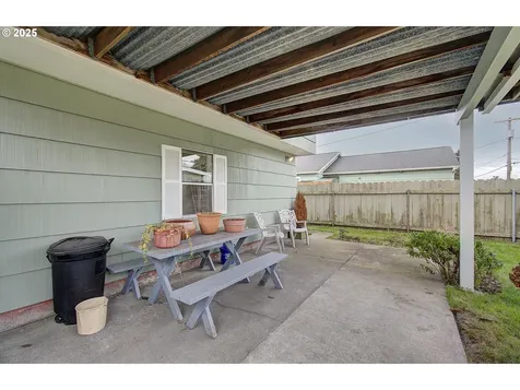 703 28th Avenue Longview WA 98632