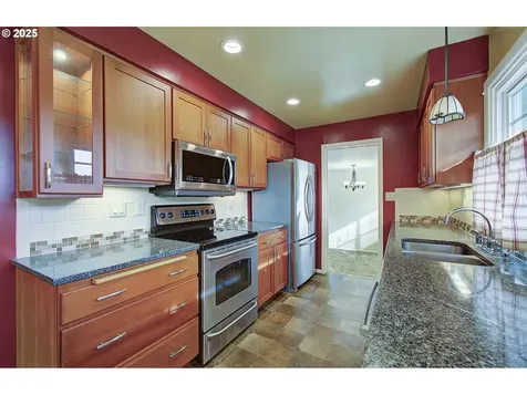 703 28th Avenue Longview WA 98632