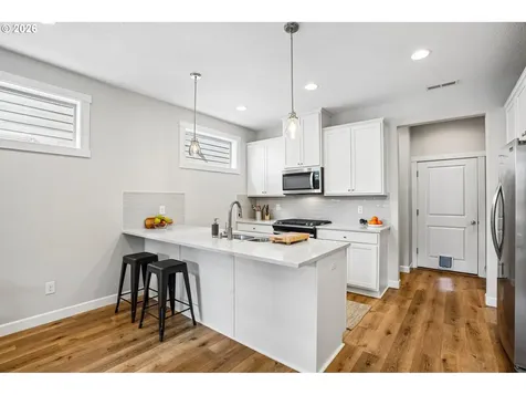 13715 NW 7th Place Vancouver WA 98685