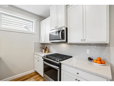 13715 NW 7th Place Vancouver WA 98685