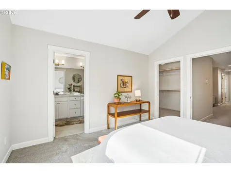 13715 NW 7th Place Vancouver WA 98685