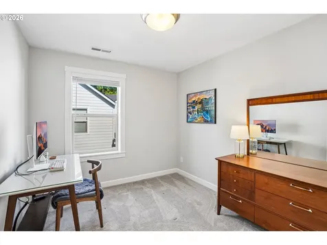 13715 NW 7th Place Vancouver WA 98685
