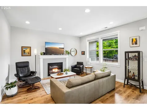 13715 NW 7th Place Vancouver WA 98685